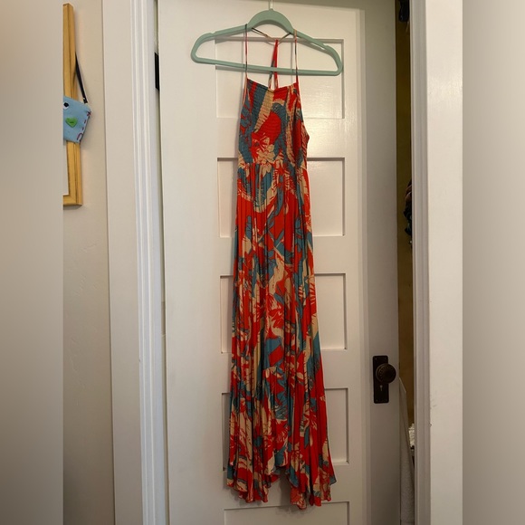 🌸💫Intimately Free People, Heat Wave Floral print dress in red combo. XS💫🌸 - Picture 2 of 6